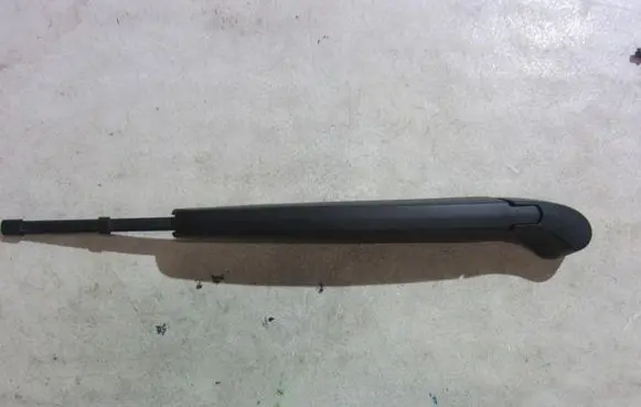 BMW X1 F48 F49 Rear wiper blade arm 61627356224