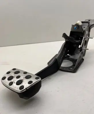 Lexus RX 450H Brake pedal