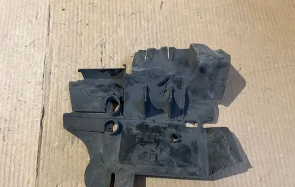 Mercedes-Benz SL R231 Engine splash shield/under tray A2315050988 F24378