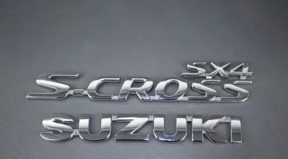 Suzuki SX4 S-Cross Manufacturers badge/model letters 