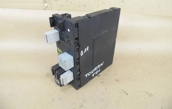 Volkswagen Touran I Comfort/convenience module 1K0937049F H26S0401 F005V00215
