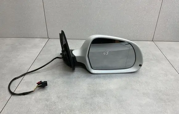 Audi Q3 8U Front door electric wing mirror LS9R