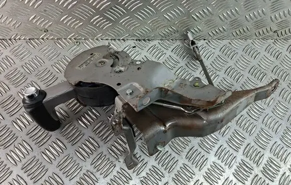 Honda CR-V Hand brake release handle 4710FSWWA051