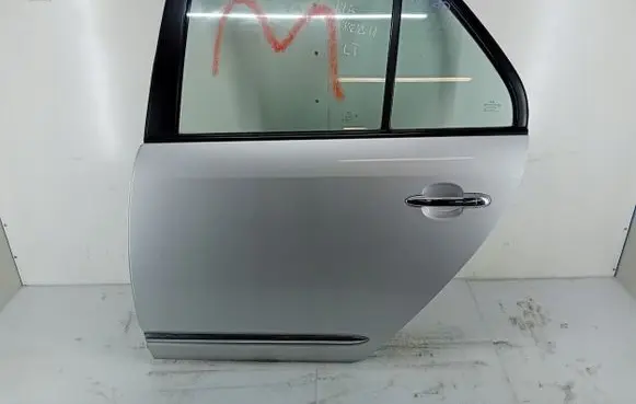 KIA Carens II Rear door