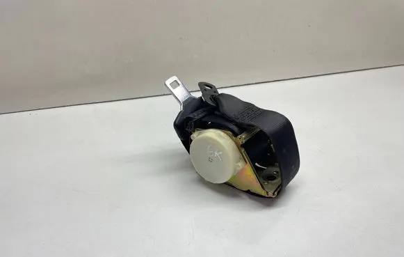 BMW X3 E83 Rear seatbelt 33036505