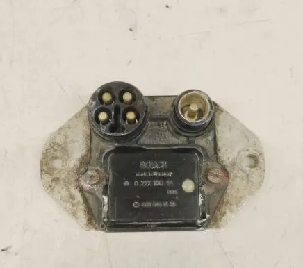 Mercedes-Benz 190 W201 Ignition amplifier control unit 0025451832 A0025451832 0227100114