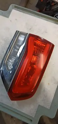 Jeep Grand Cherokee Tailgate rear/tail lights P68110047AC