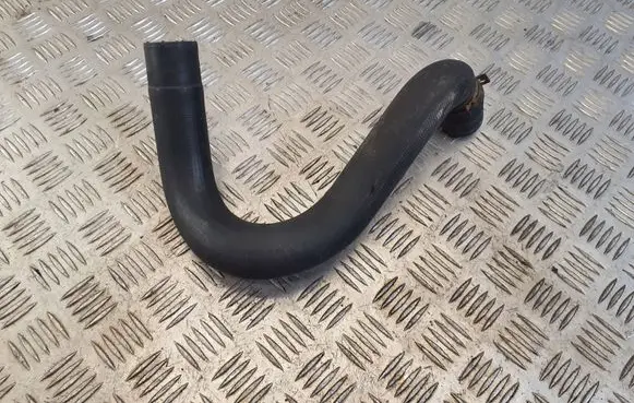 Toyota Avensis T270 Engine coolant pipe/hose