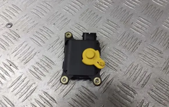 Audi A3 S3 8L A/C air flow flap actuator/motor 8D2820511C
