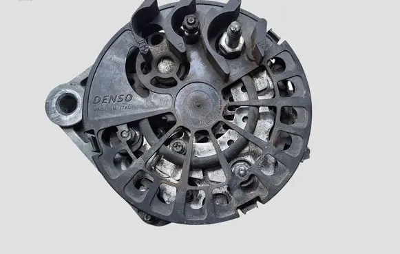 Opel Zafira B Generator/alternator MS1022118642