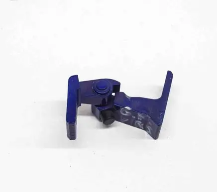 Volkswagen Golf VII Rear door lower hinge 8K0831401P