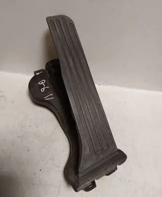Volkswagen PASSAT B6 Accelerator throttle pedal 1K1721503L 6PV00860000