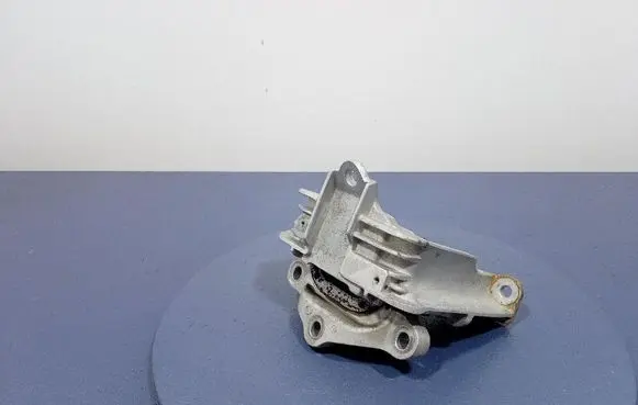 Honda Accord Gearbox mounting bracket 