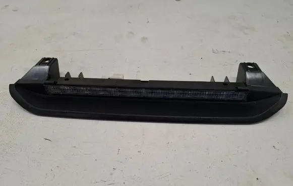 Nissan Almera Tino Third/center stoplight 24350002