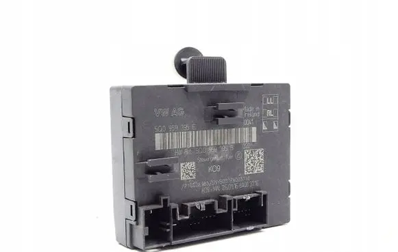 Skoda Superb B8 (3V) Door control unit/module 5Q0959395E