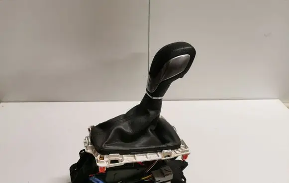 Ford Fusion II Gear shifter/selector DG9P7K004LC