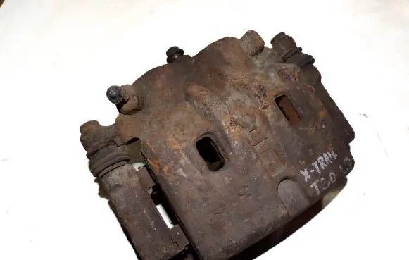 Nissan X-Trail T30 Front brake caliper