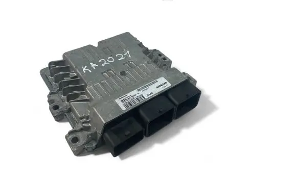 Volvo V50 Engine control unit/module ECU 30788975 S180134001B