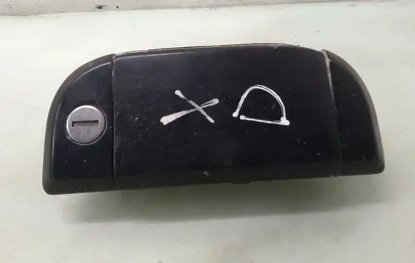 Volkswagen Transporter - Caravelle T4 Front door exterior handle 701837210