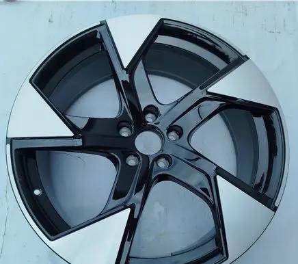Volvo EX30 R22 alloy rim 32134889