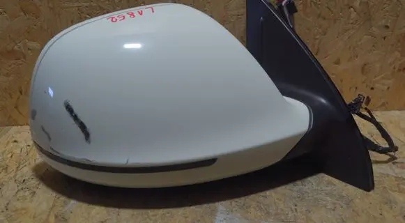 Audi Q7 4L Front door electric wing mirror