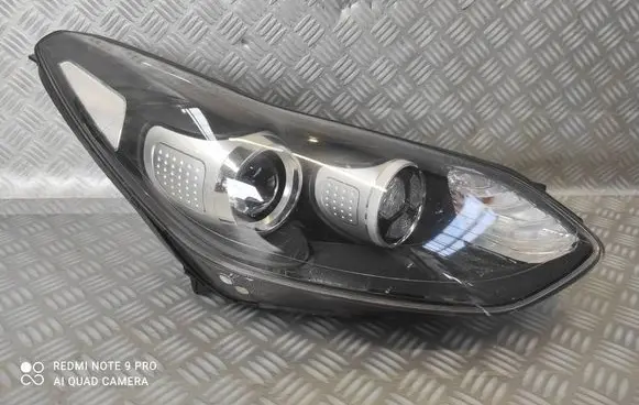 KIA Sportage Headlight/headlamp 92102F1040 92102-F1040