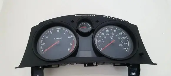 Opel Zafira B Speedometer (instrument cluster) 13216695 sw4.405