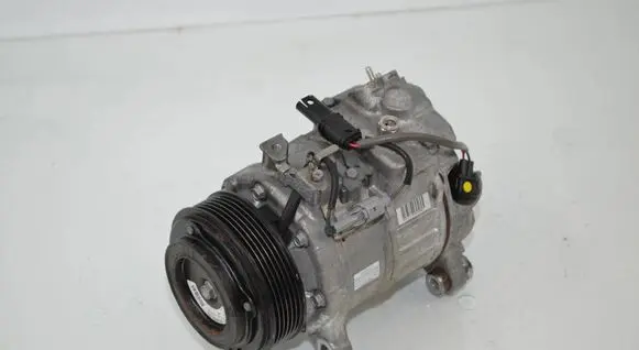 BMW 5 F10 F11 Air conditioning (A/C) compressor (pump) 9216466 64529216466 6805070