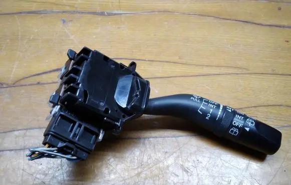 Toyota Corolla E110 Wiper control stalk 17B122 17D254