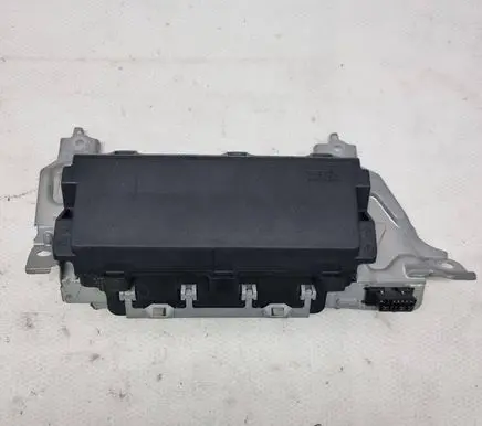 Mitsubishi Lancer X Knee airbag 