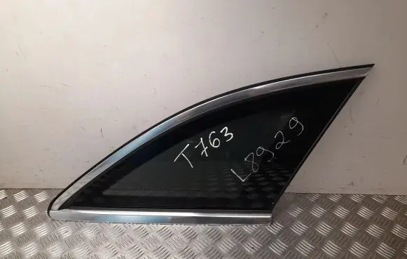 Mercedes-Benz C AMG W205 Rear vent window glass A2056702012