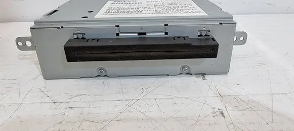 Volvo XC90 CD/DVD changer 31285831AA P31310055