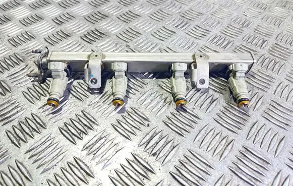 Hyundai i20 (GB IB) Fuel injectors set 3531004000 S0621E844