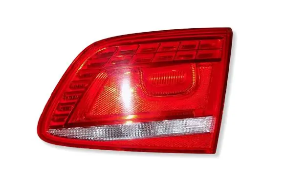 Volkswagen PASSAT B7 Rear/tail lights 3AE945308