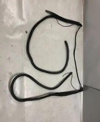 BMW 8 G15 Front door rubber seal 7424815