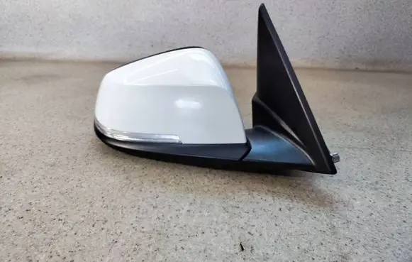 BMW X1 E84 Front door electric wing mirror