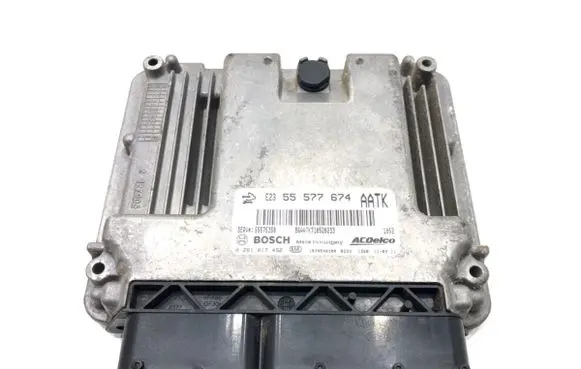Opel Astra J Engine control unit/module ECU 55575350