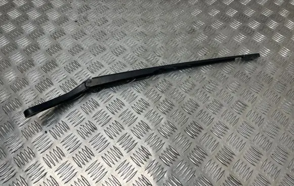 Audi A6 S6 C6 4F Front wiper blade arm 74560