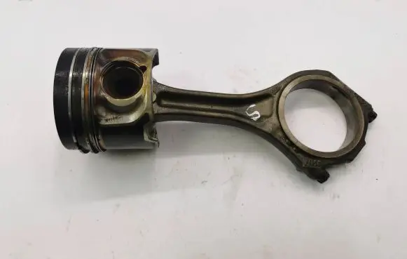 Audi A6 S6 C6 4F Piston with connecting rod