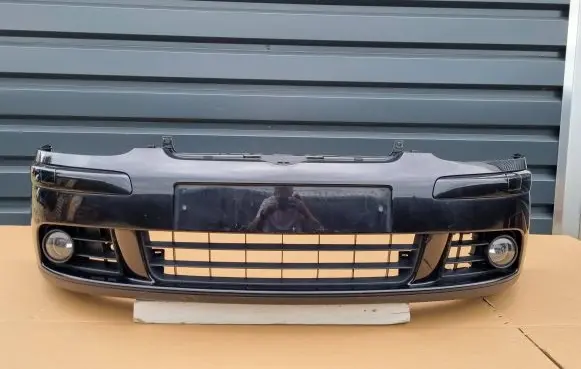 Volkswagen Golf V Front bumper 1K0807221 1K0807217