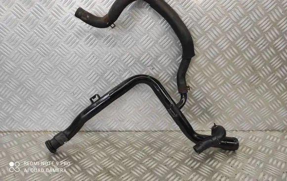 Engine coolant pipe/hose
