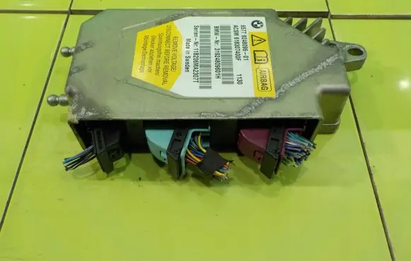 BMW 5 F10 F11 Airbag control unit/module 618307400F