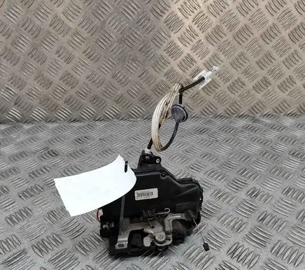 Volkswagen Touareg I Coupe door lock (next to the handle) 3D2837015K