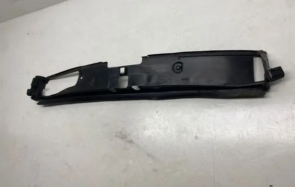 Audi A8 S8 D4 4H Intercooler air guide/duct channel 4H0121333B