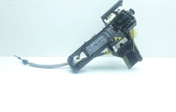 Mercedes-Benz E W212 Front door exterior handle/bracket A2047601534