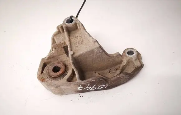 Mazda 3 I Engine mounting bracket bp4k39010