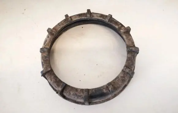 Volkswagen Golf III In tank fuel pump screw locking ring/nut 321201375a