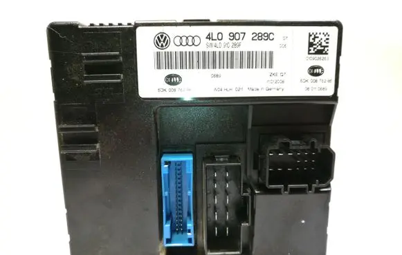 Audi Q7 4L Light module LCM 4L0907289C 4L0910289F 5DK00876286