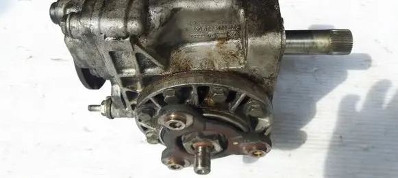 Audi TT Mk1 Gearbox transfer box case 02M409053K