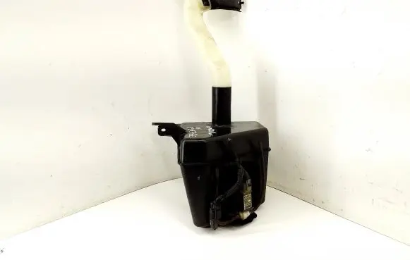 KIA Sportage Windshield washer fluid reservoir/tank 986101F003 986101F101